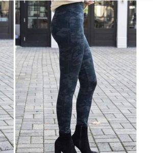 SPANX Look at Me Now High Waist Black Camo Leggings Size‎ Medium NWT